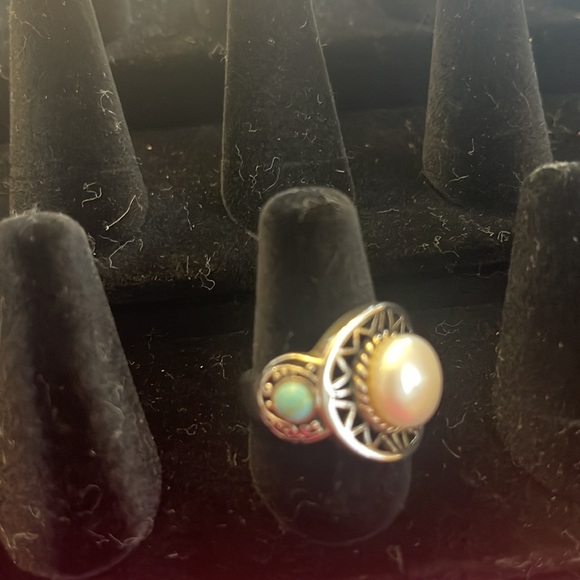 Silver ring - Picture 3 of 3